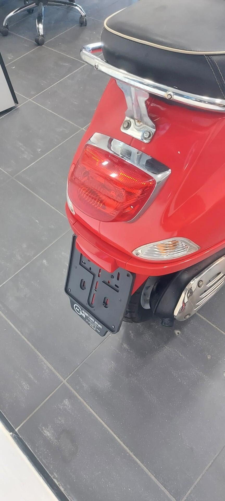 Piaggio Vespa 125 LX BASE