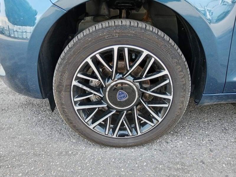 Lancia Ypsilon Ypsilon 1.0 firefly hybrid Platino s&s 70cv