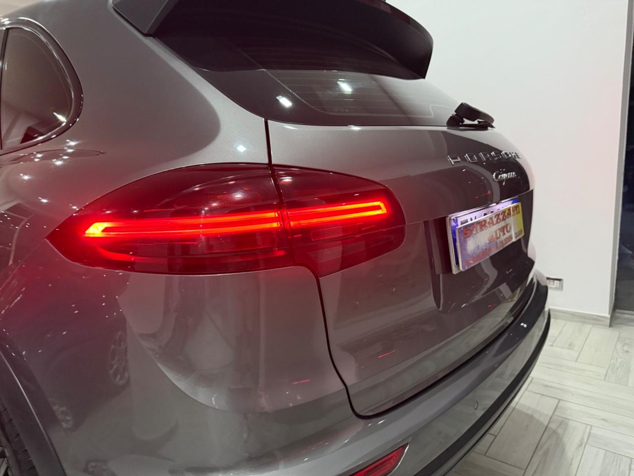 Porsche Cayenne 3.0D250cv BLACK+R21+CHRONO SPORT2016