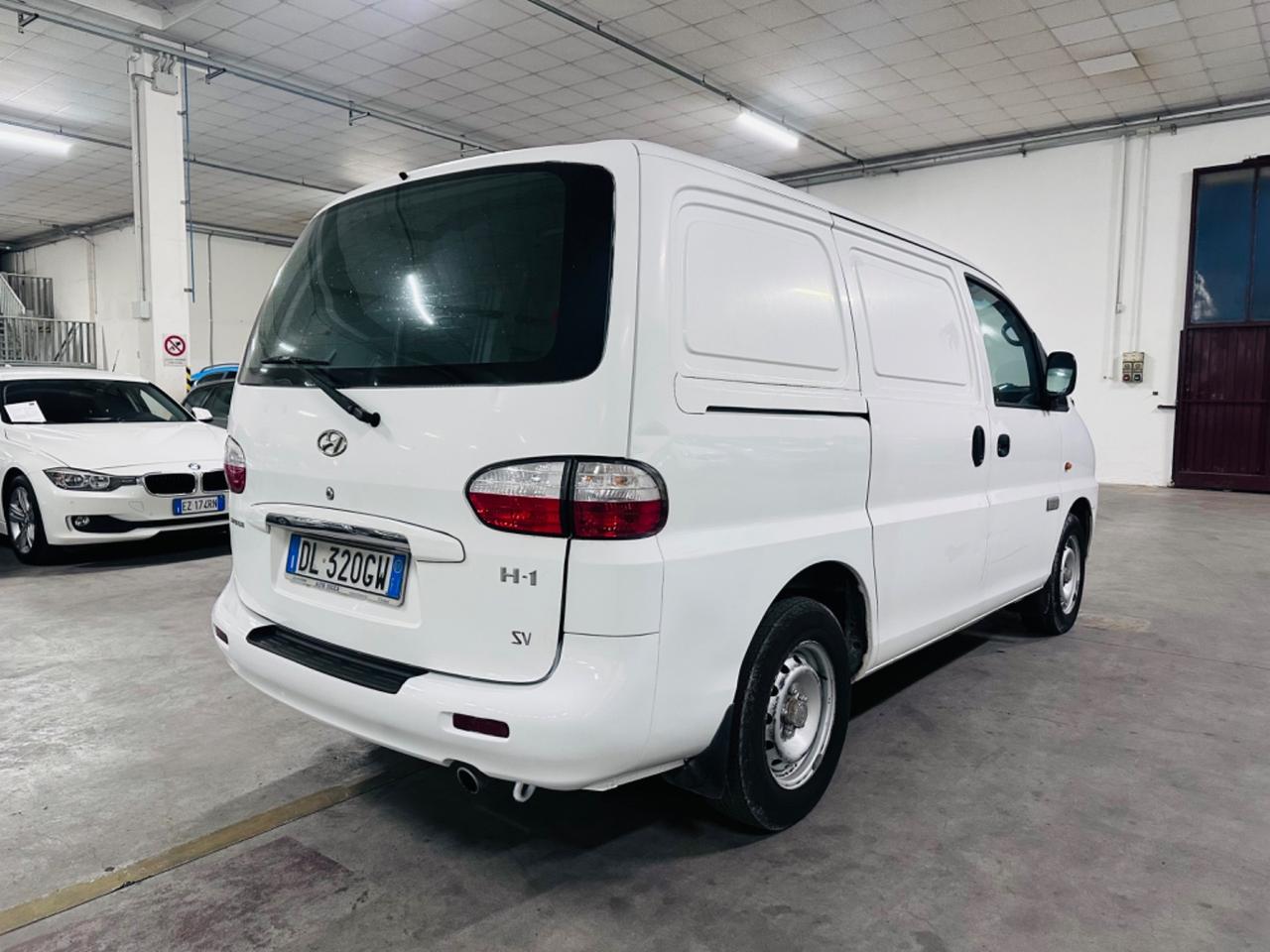 Hyundai H-1 2.5 CRDi VGT Van 3 p.ti