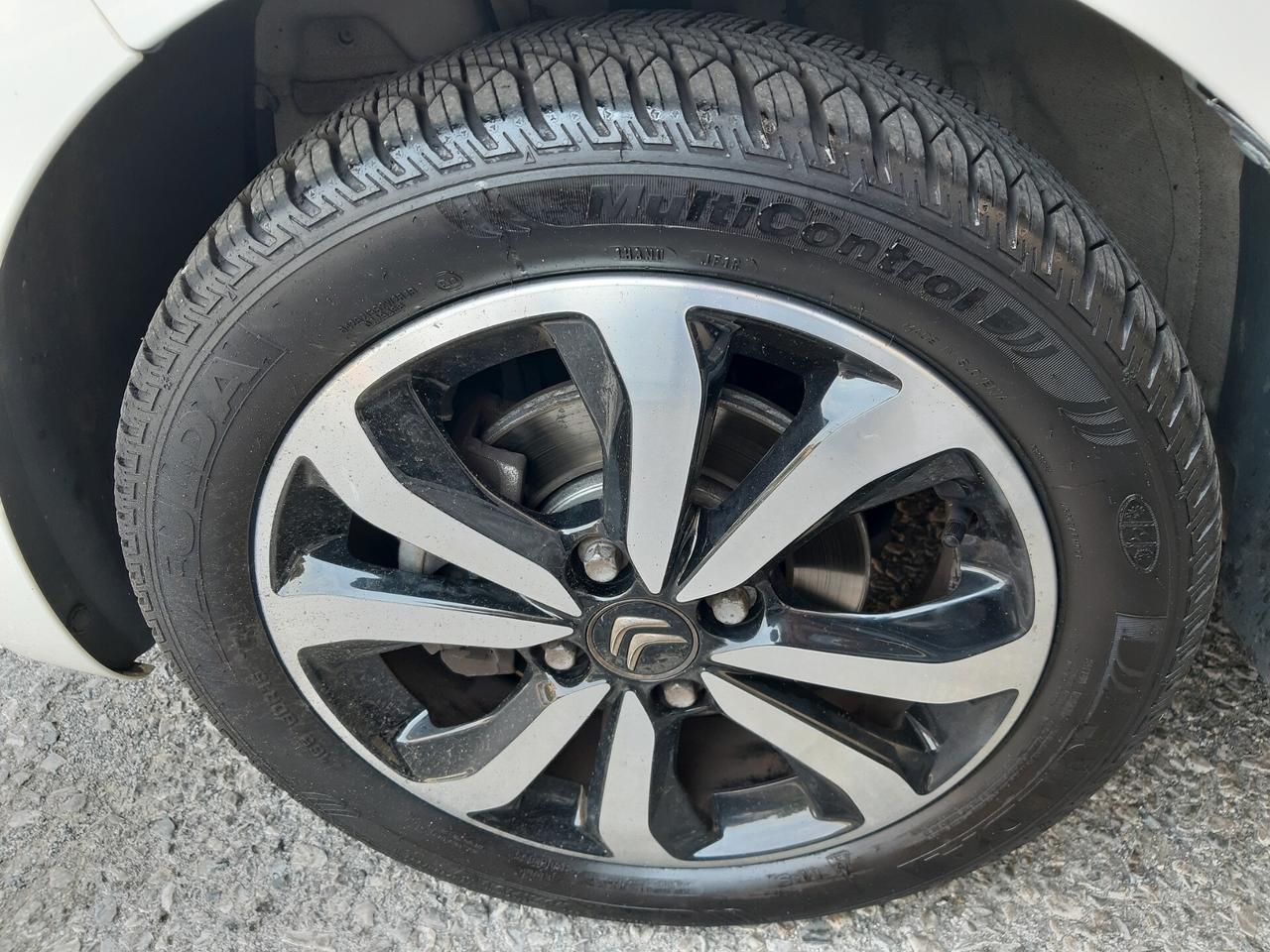 Citroen C1 VTi 72 S&S 5 porte Shine
