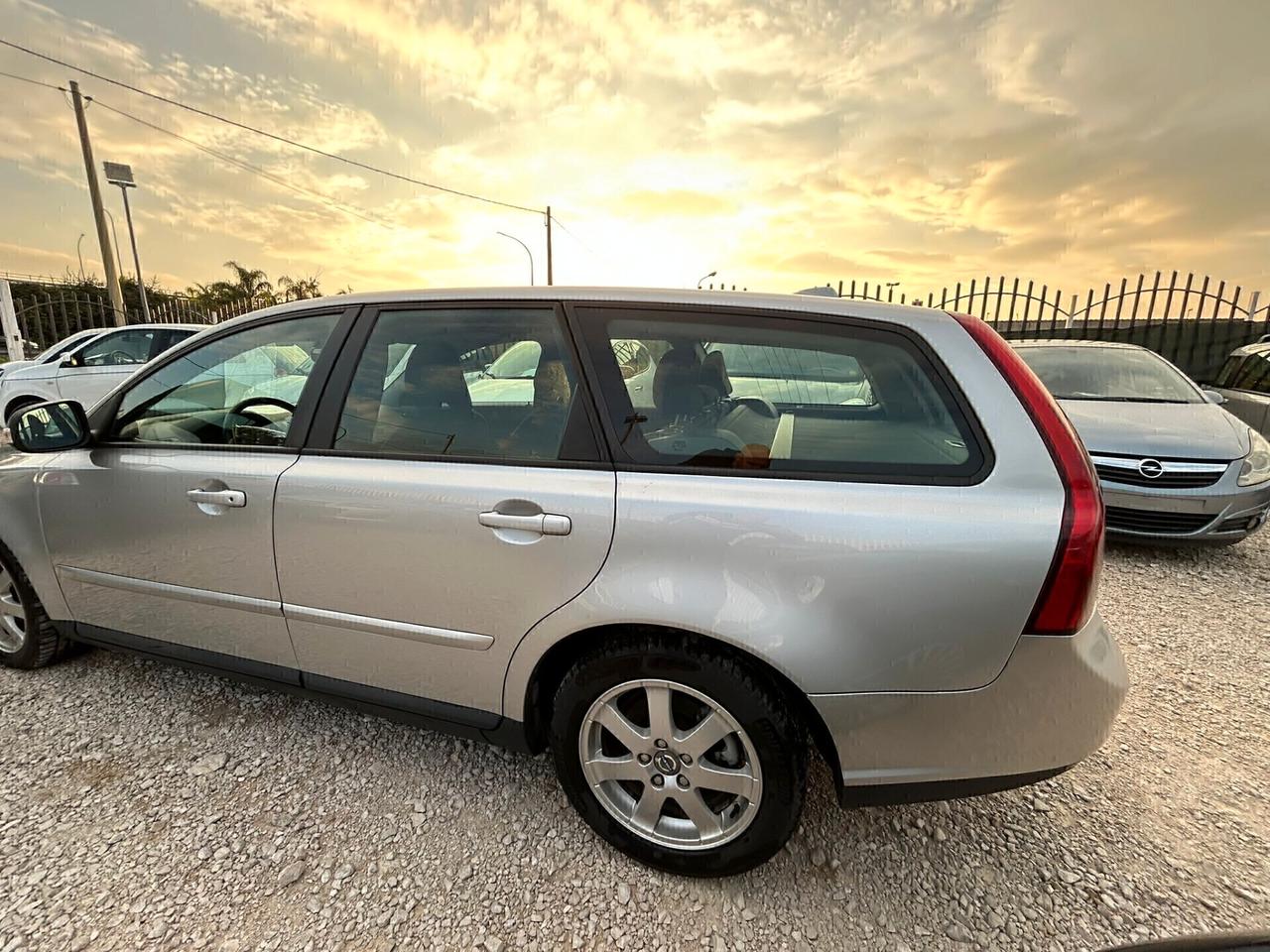 Volvo V50 D2 POLAR
