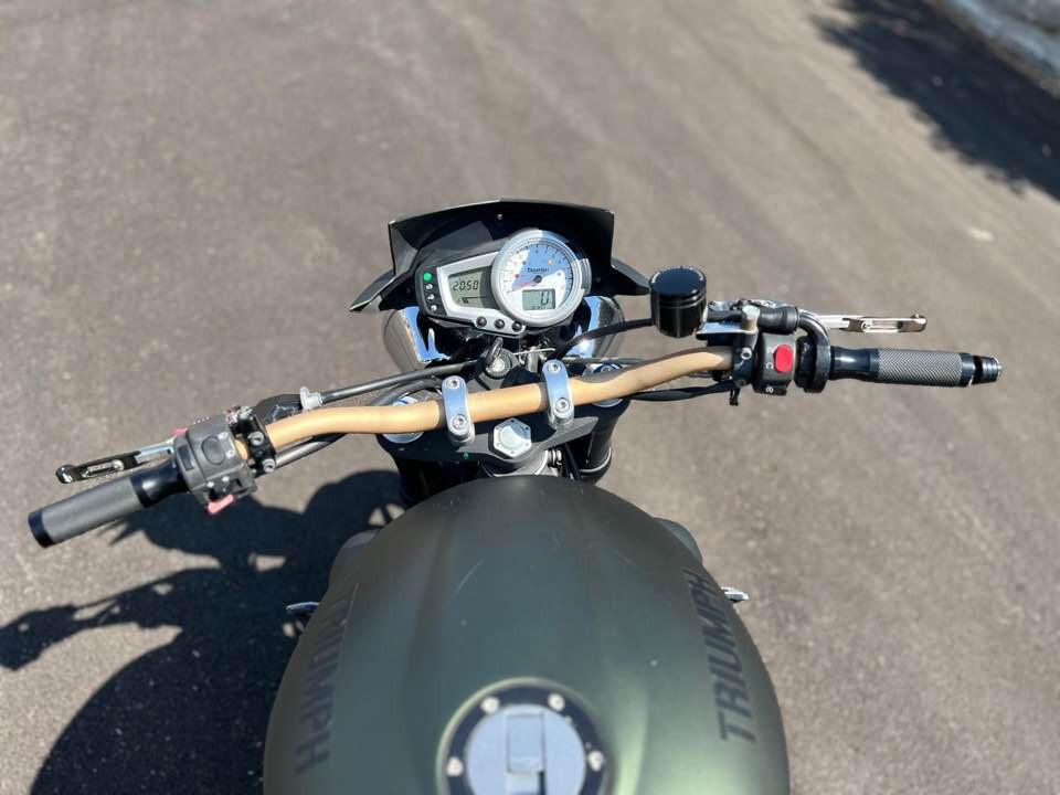 TRIUMPH SPEED TRIPLE