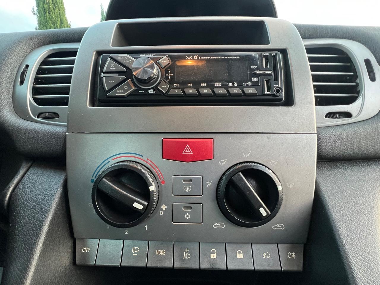 Lancia Ypsilon 1.3 MJT 90 CV Platino