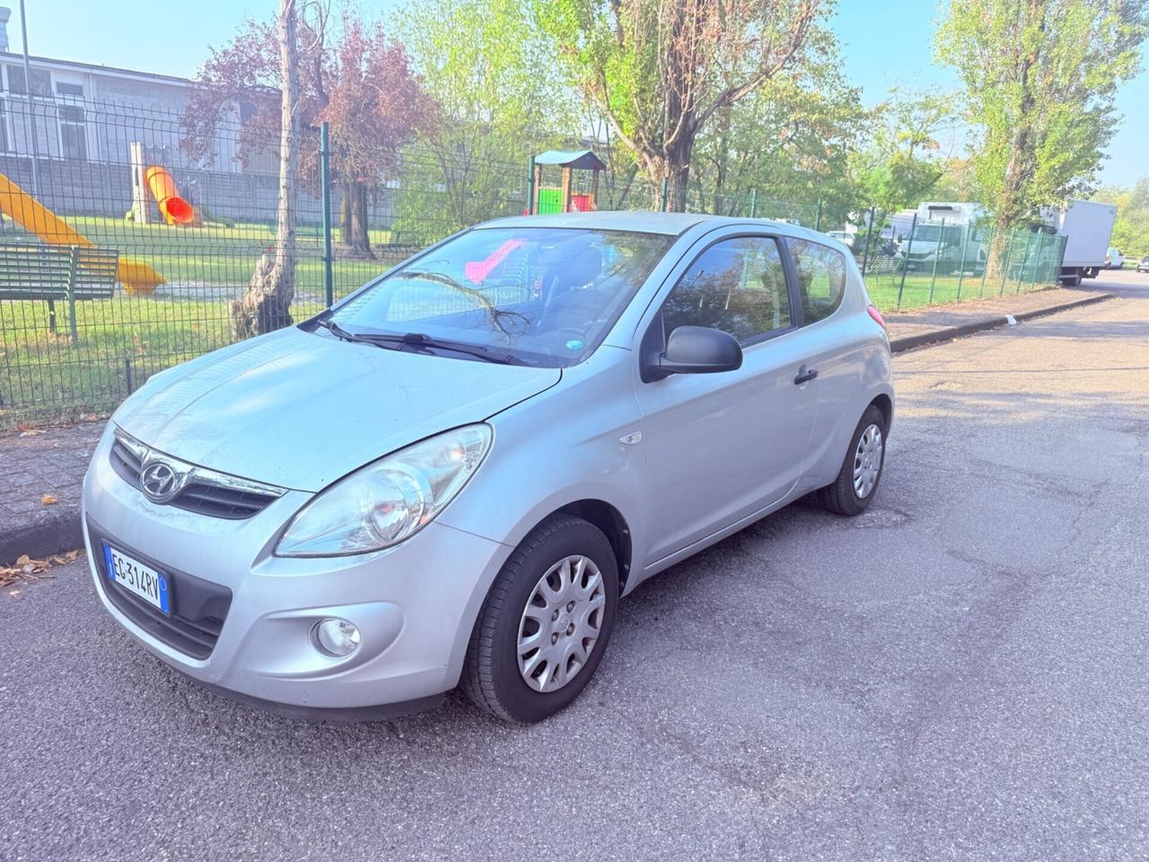 Hyundai i20 - 2011 GPL - 110000 km !!!