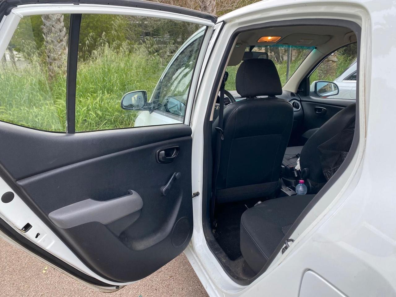 Hyundai i10 1.1 benzina 69 CV