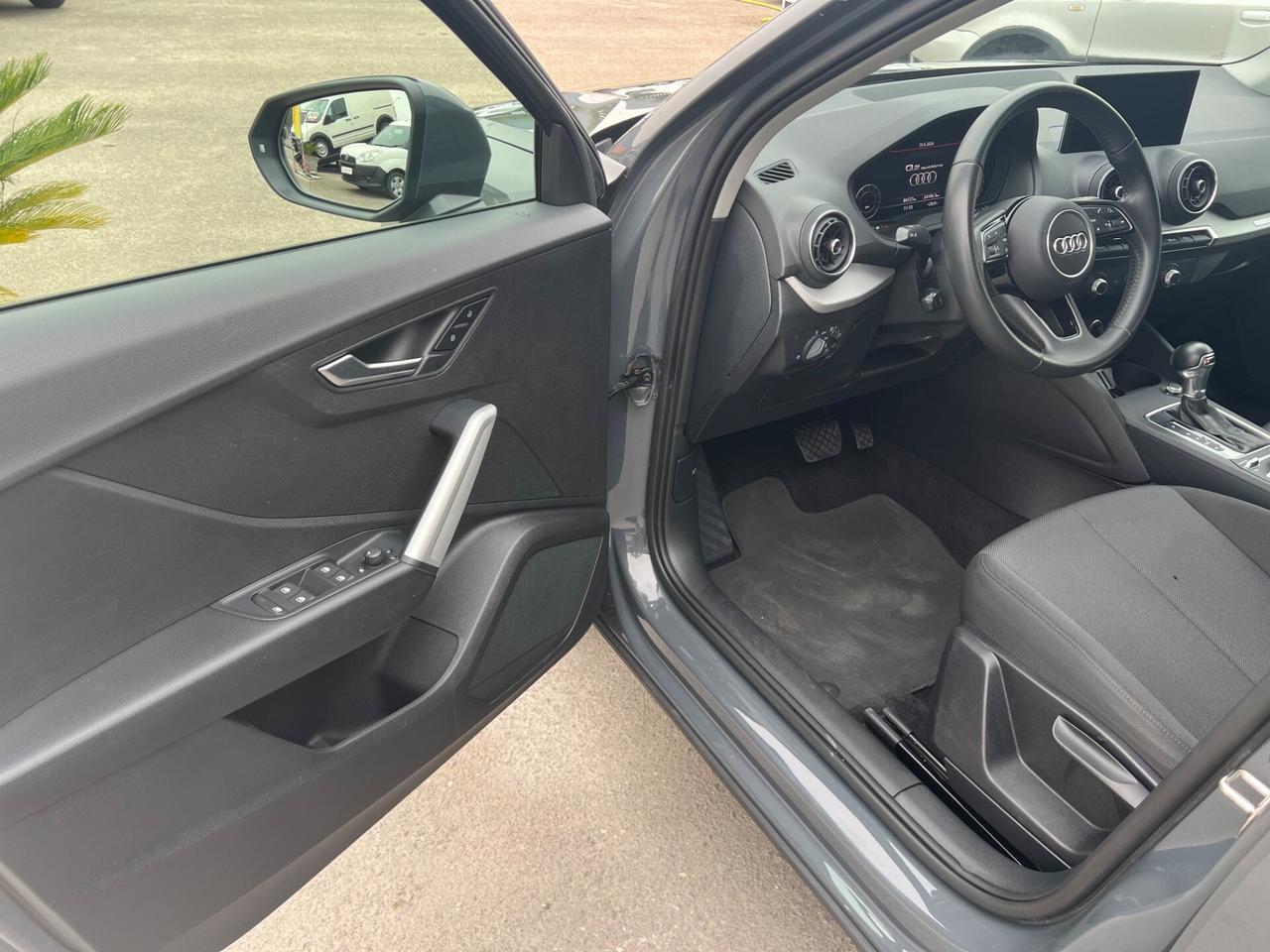 Audi Q2 40 TFSI quattro S tronic Business
