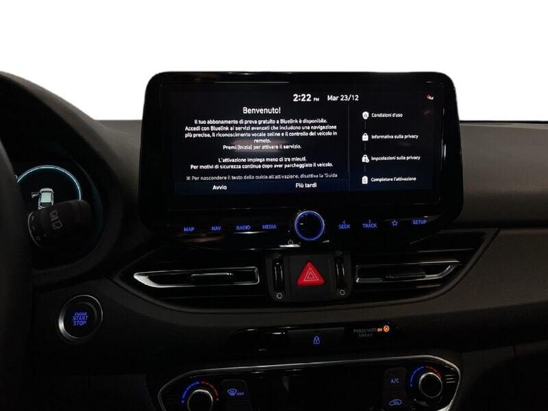 Hyundai i30 2024 5p 1.0 t-gdi 48V Business 100cv dct