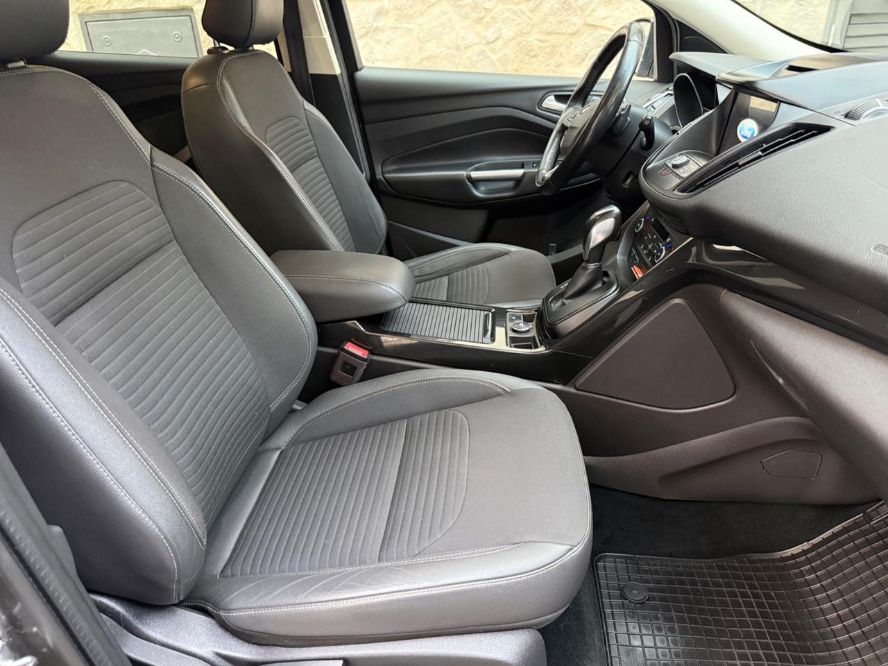 Ford Kuga 1.5 TDCI 120 CV S&S 2WD Powershift Titanium