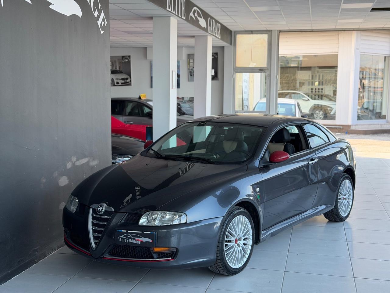 Alfa Romeo GT 1.9 JTDM 16V Distinctive Gancio Traino