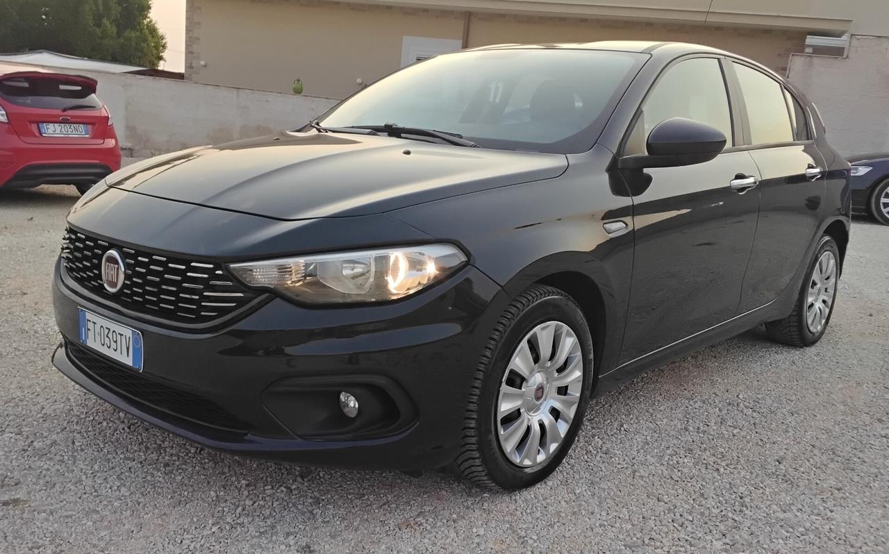 Fiat Tipo 1.6 Mjt S&S 5 porte S-Design