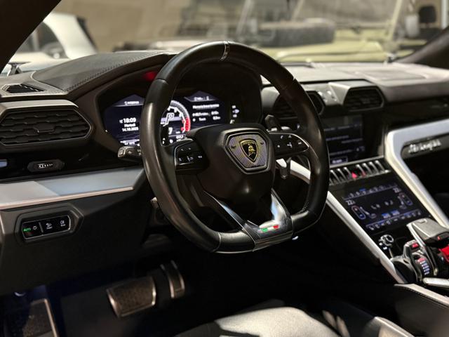 LAMBORGHINI Urus 4.0