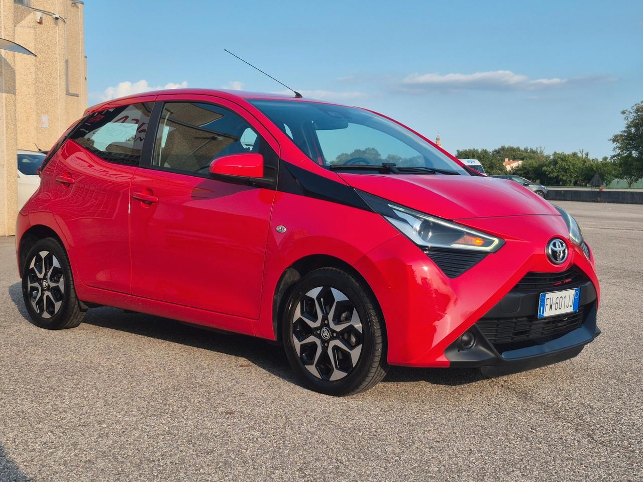 Toyota Aygo 1.0 VVT-i 72 CV 5 porte x-fun