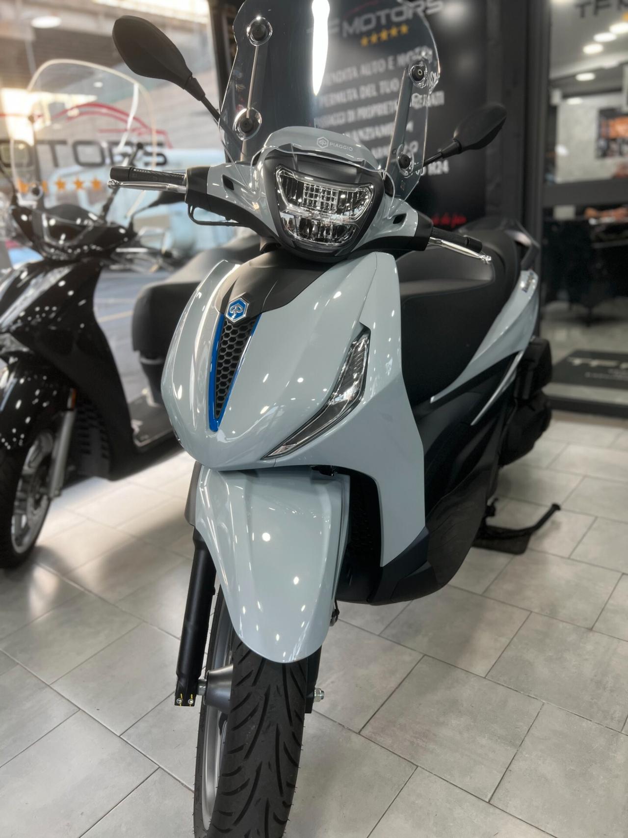 Piaggio Beverly 400 S HPE SOLO 1900KM - 2025