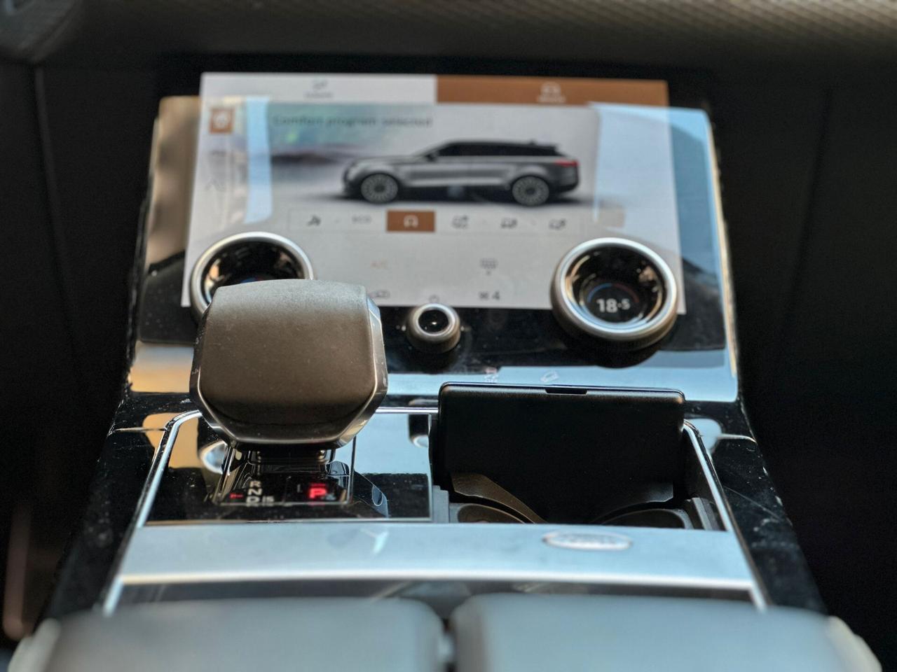 Land Rover Range Velar 2.0D R-Dynamic HSE