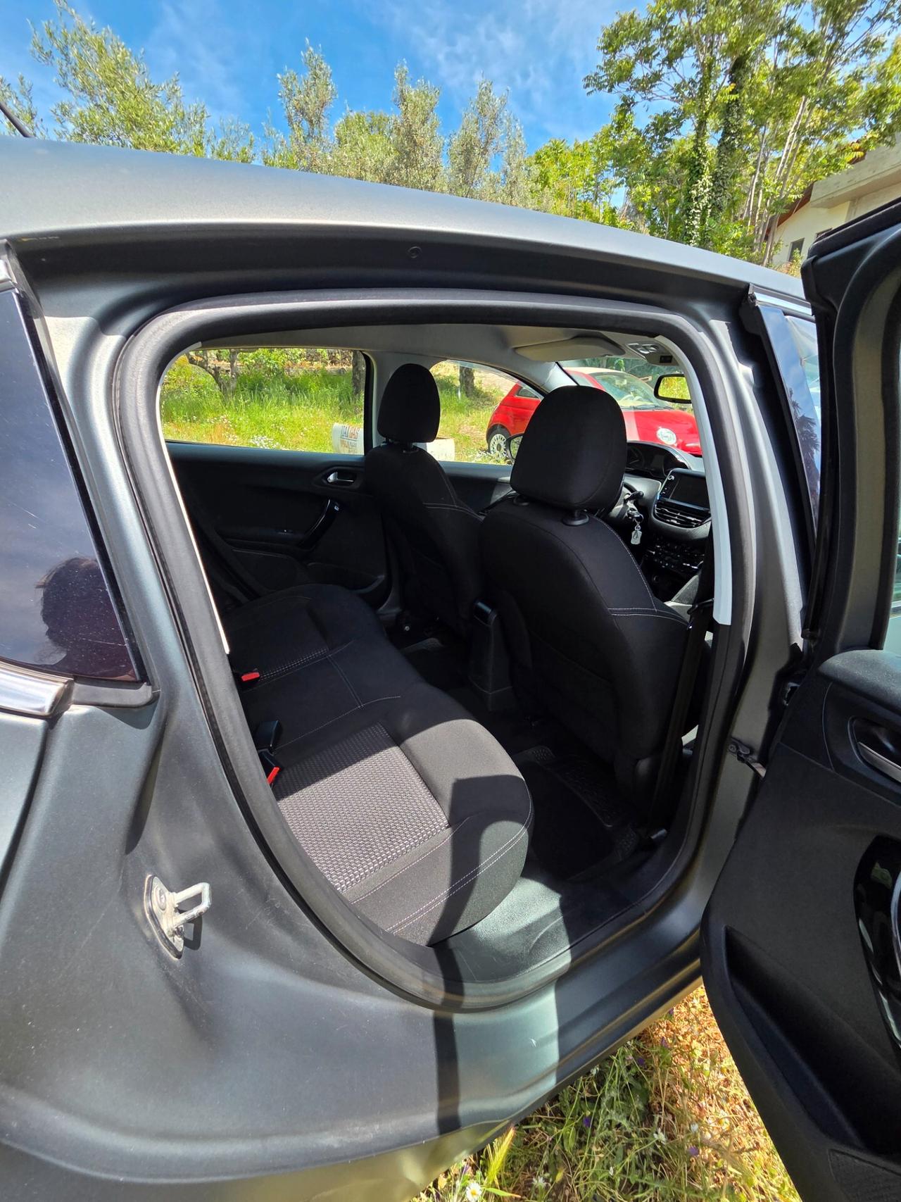 Peugeot 208 BlueHDi 75 3 porte Allure