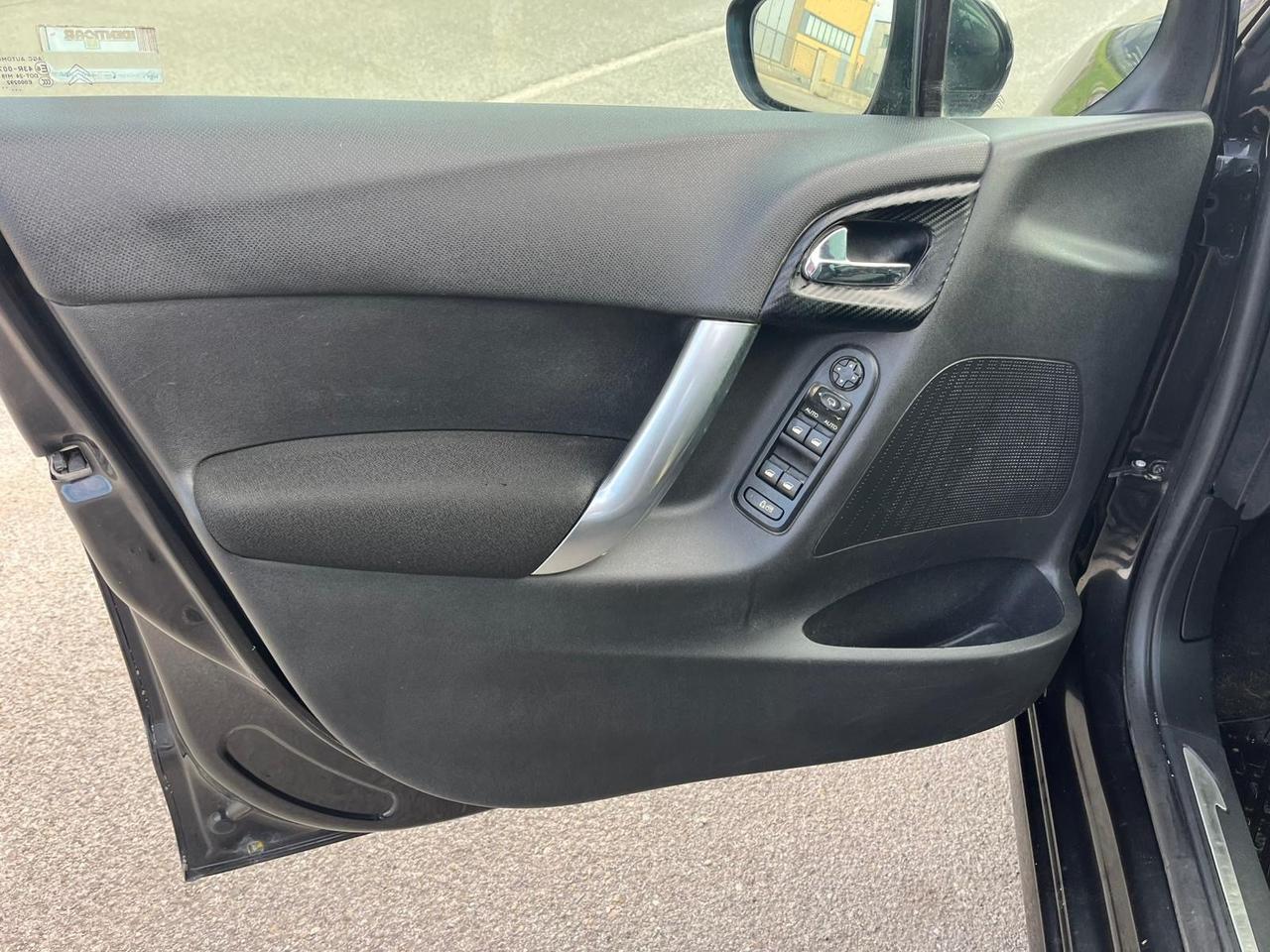 Citroen C3 1.4 Exclusive Style GPL 117000 km