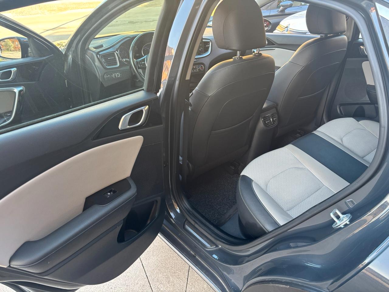 Kia XCeed 1.6 CRDi 115 CV Style-2021