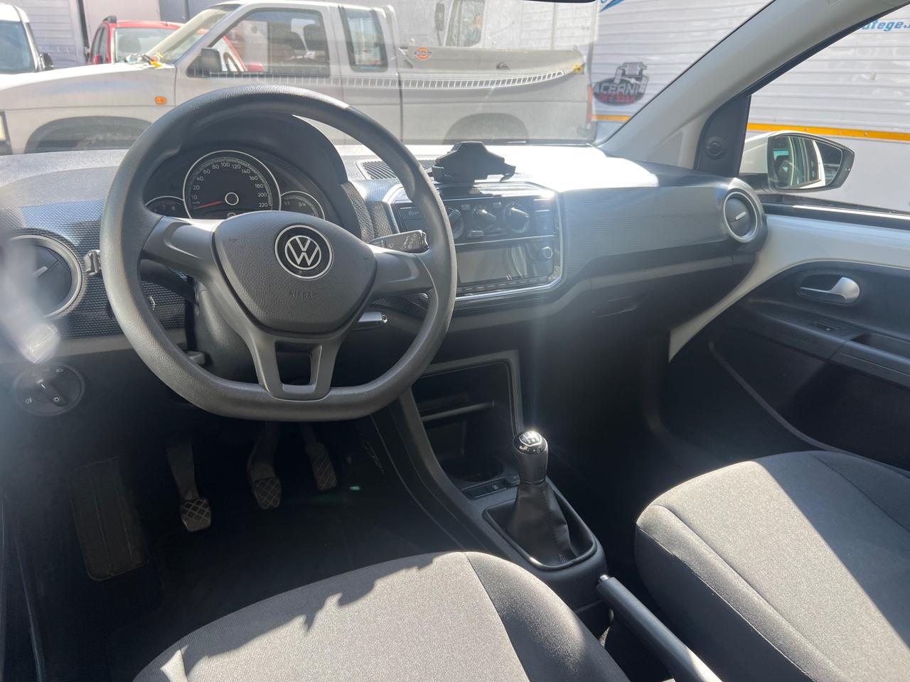 Volkswagen up! 1.0 5p. EVO beats BlueMotion Technology