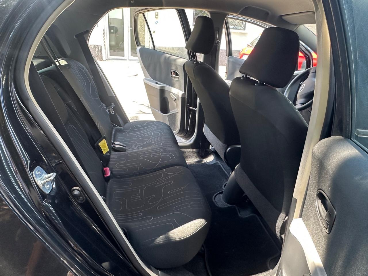 Toyota Yaris 1.0 5 porte - ok neopatentati - 56000 km