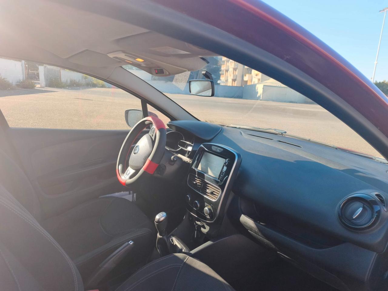 Renault Clio TCe 12V 75 CV 5 porte (12 mesi di garanzia)