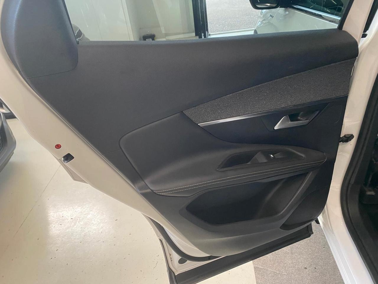 Peugeot 3008 BlueHDi 120 S&S EAT6 GT Line