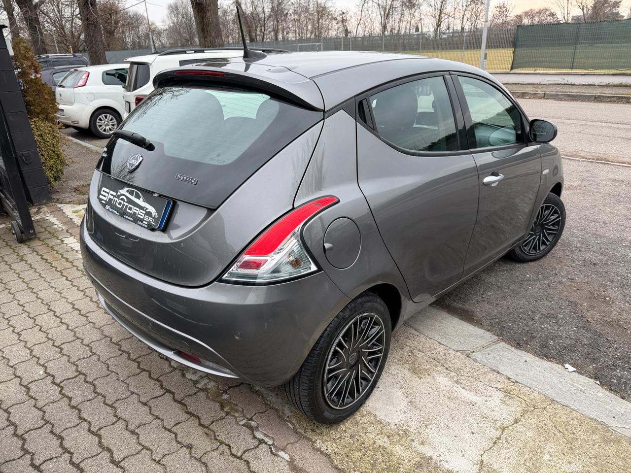 Lancia Ypsilon 1.0 FireFly 5 porte S&S Hybrid Gold Plus