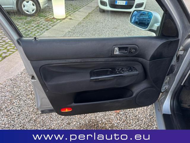 VOLKSWAGEN Golf 1.4 16V cat 5 porte Air UNICO PROPRIETARIO