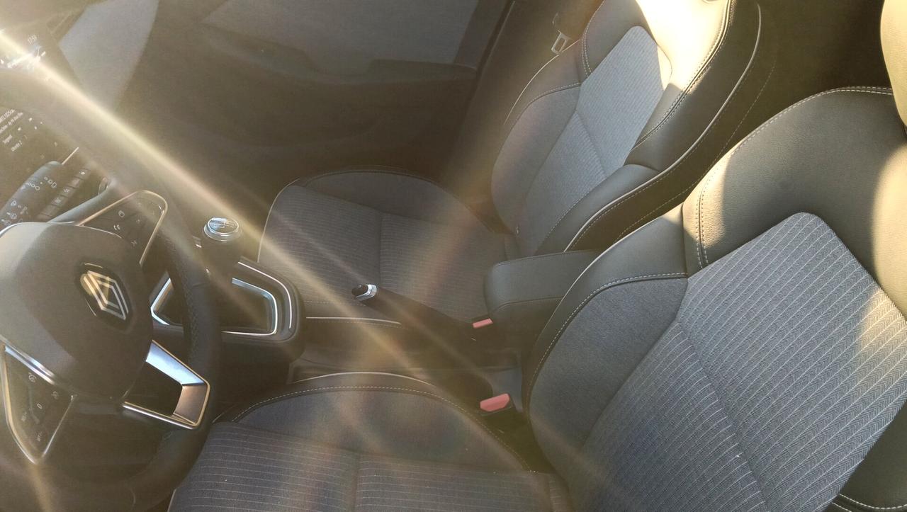 RENAULT CLIO 1.0 BENZ-KM 20.000-2024