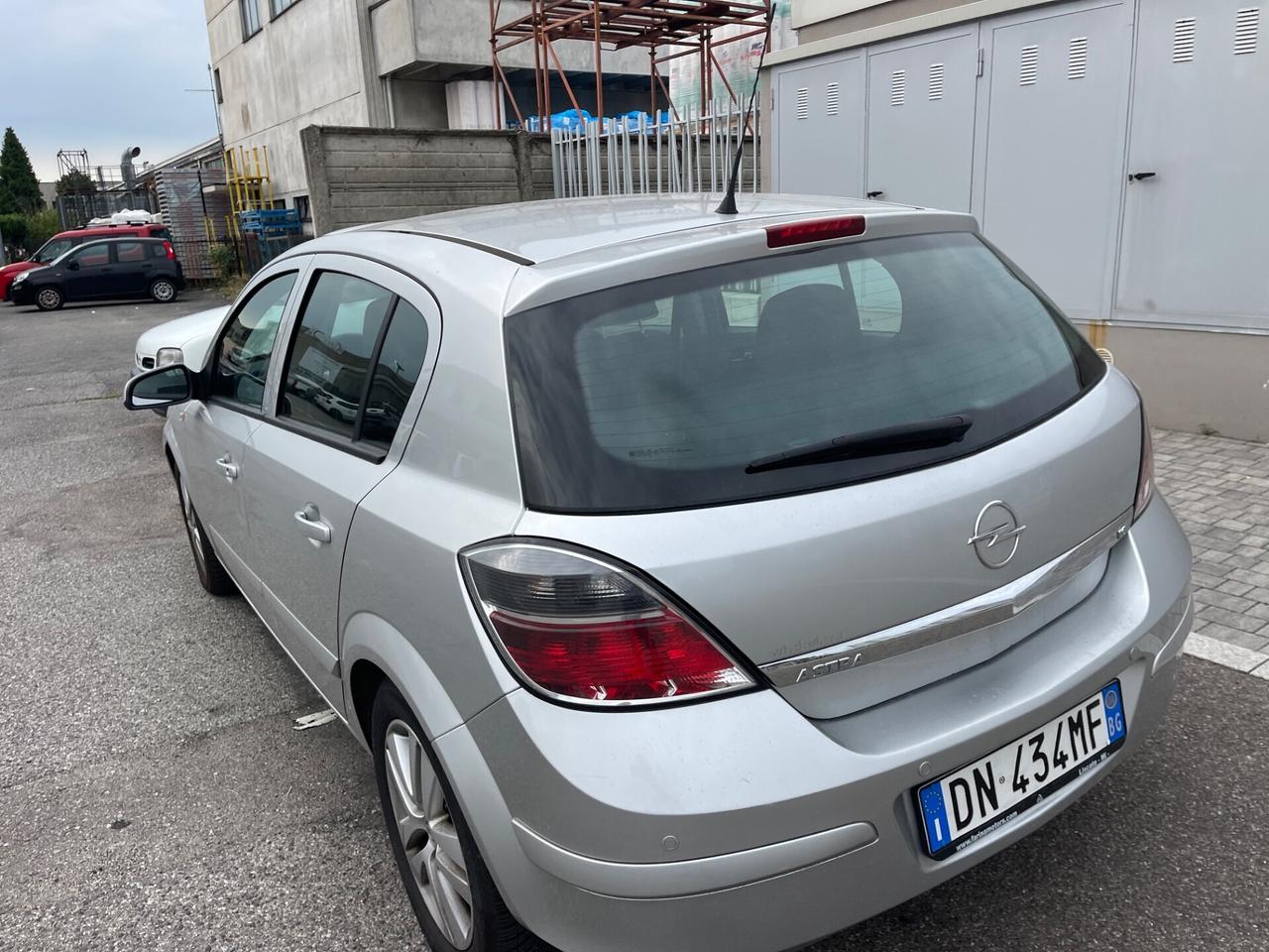 OPEL ASTRA 1.6 BENZINA-GPL 2028 EURO4 NEOPATENTATI