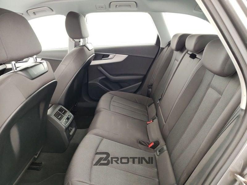 Audi A4 A4 Avant 30 2.0 tdi mhev Business Advanced 136cv s-tronic