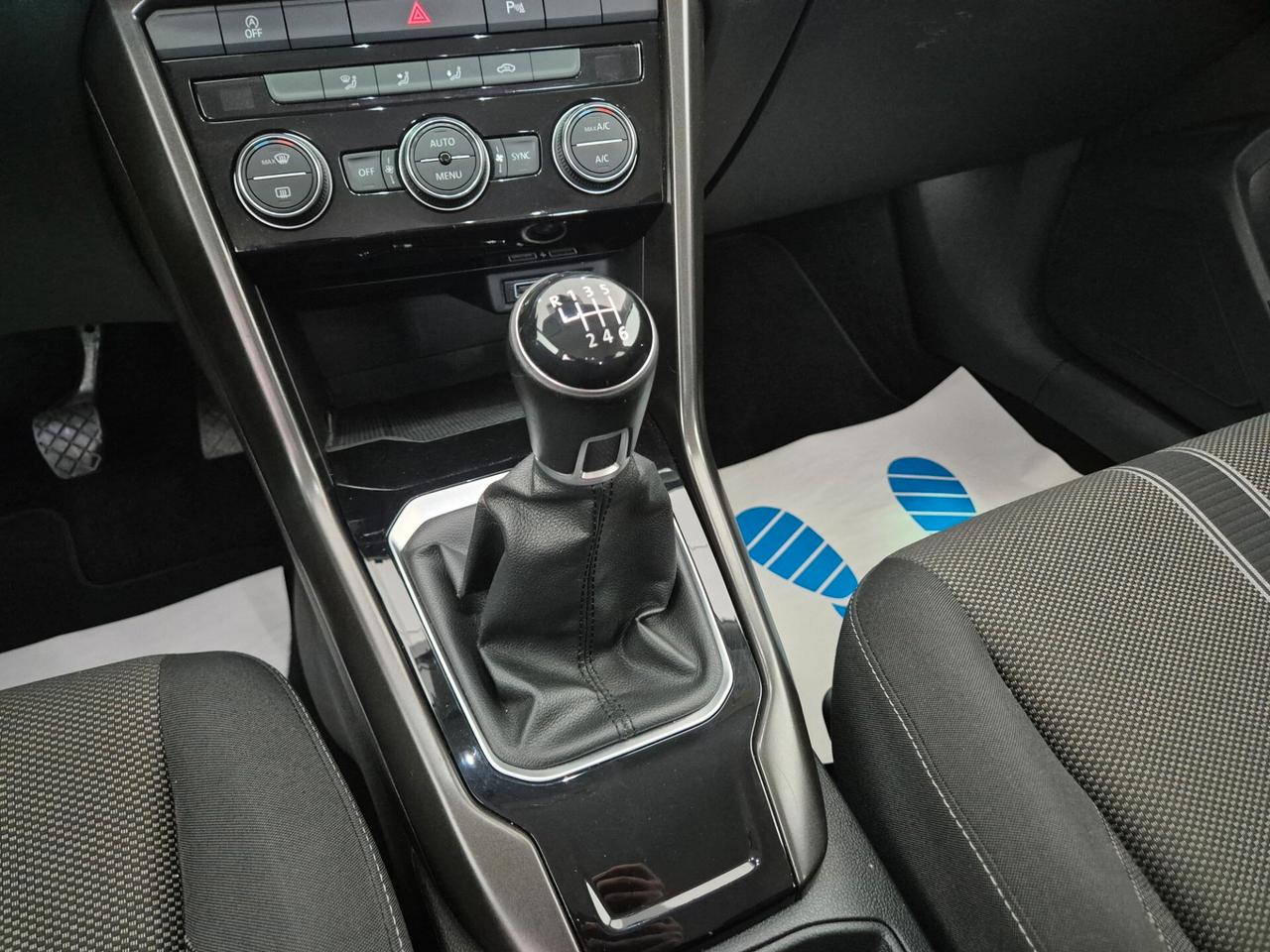 VOLKSWAGEN T-Roc Advanced 1.0 Tsi