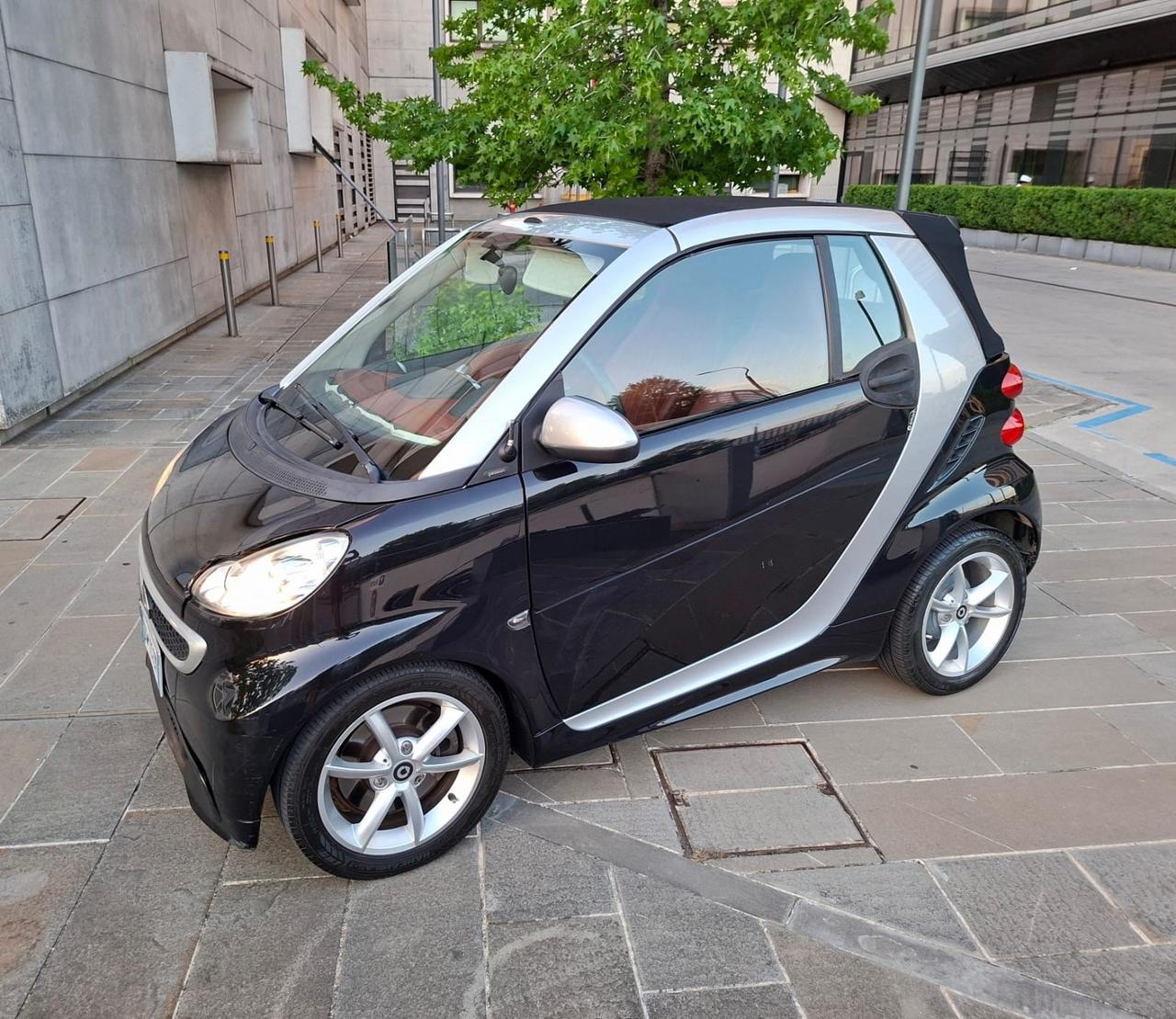 Smart ForTwo 1000 52 kW MHD cabrio passion