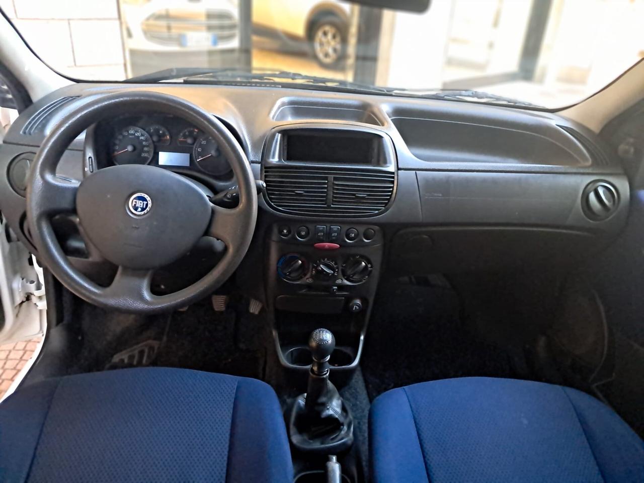 FIAT PUNTO 1.2 5PORTE-NEOPATENTATI-Euro 2690