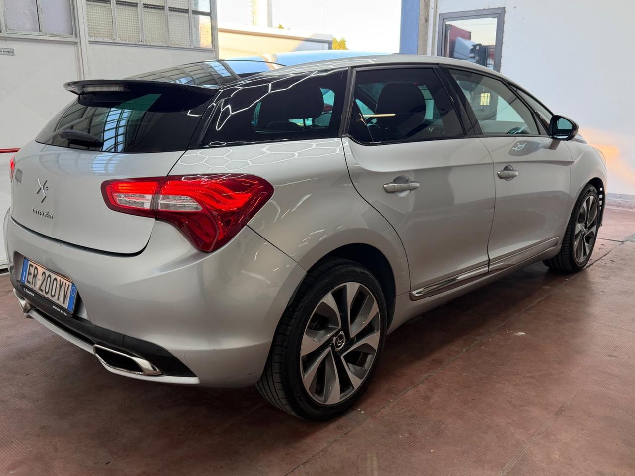 Ds DS5 5 2.0 HDi 160 PURE PEARL