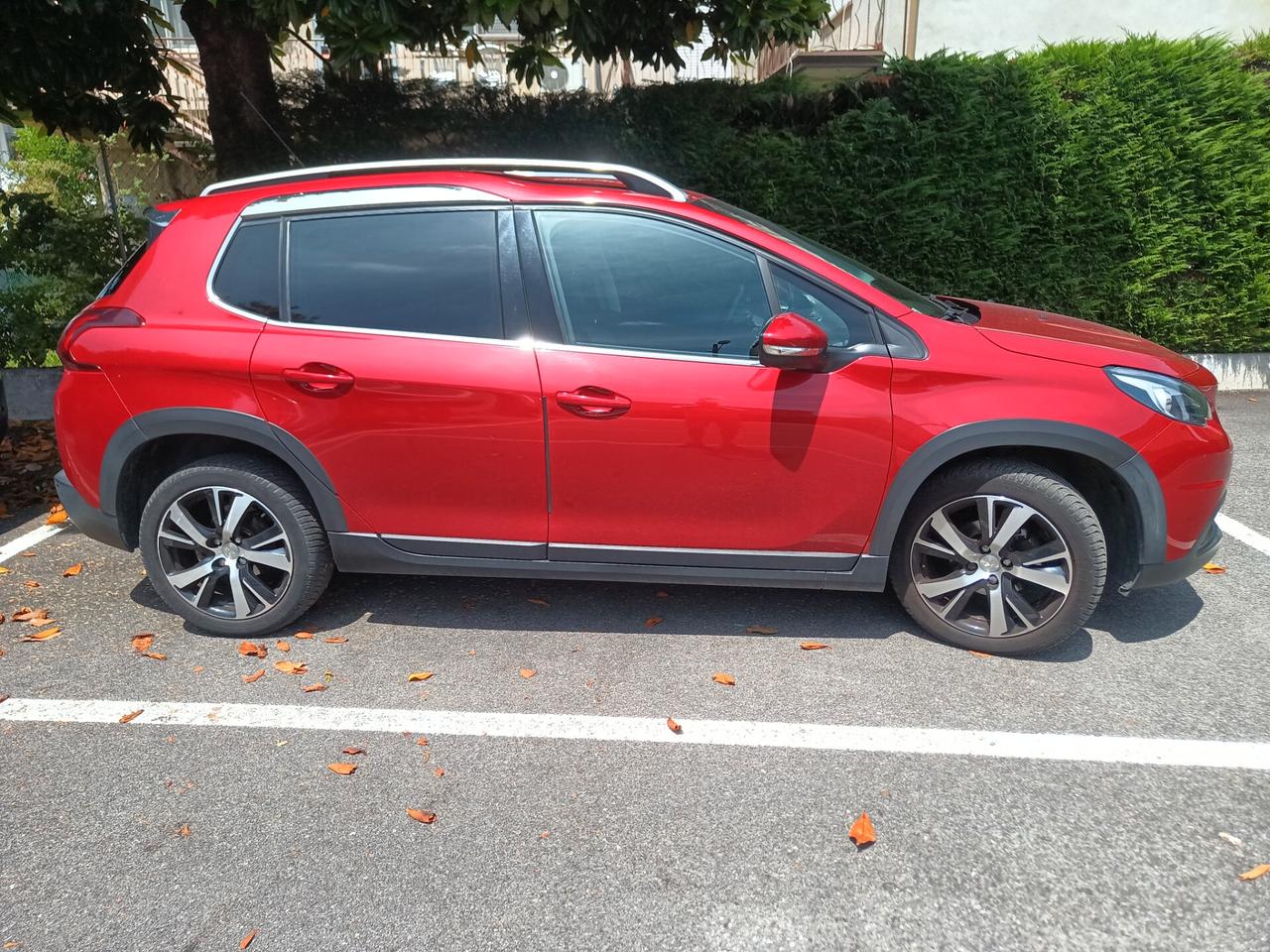 Peugeot 2008 BlueHDi 100 Allure