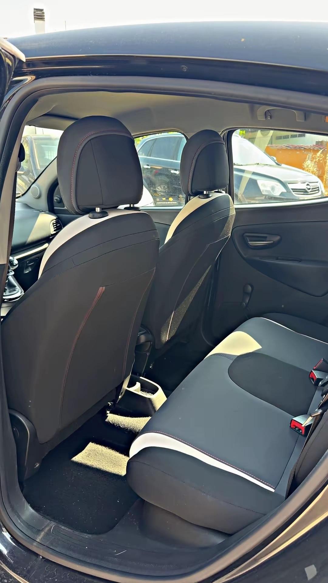 Lancia Ypsilon 1.2 69 CV 5 porte GPL Ecochic Gold
