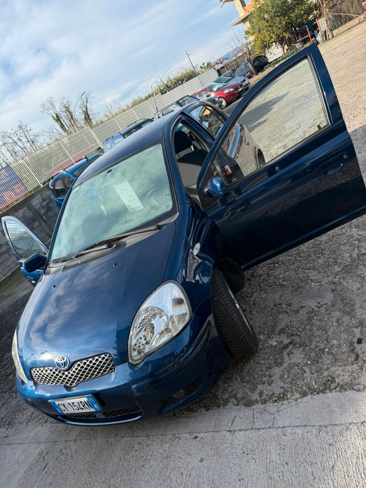 Toyota Yaris 1.0 5 porte Sol