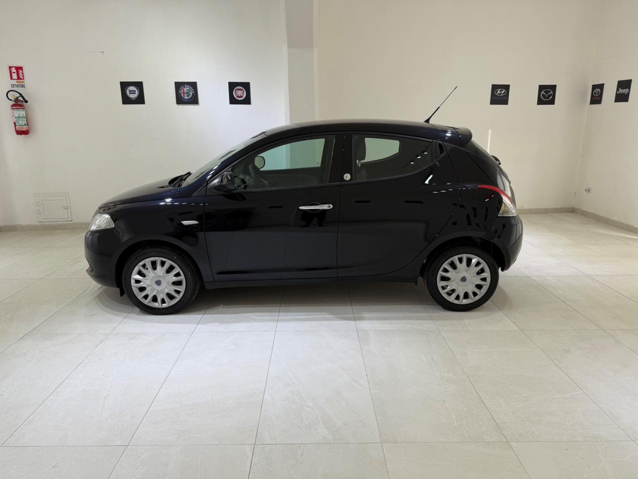 LANCIA YPSILON 1.2 69 CV 5 PORTE GPL ECOCHIC GOLD