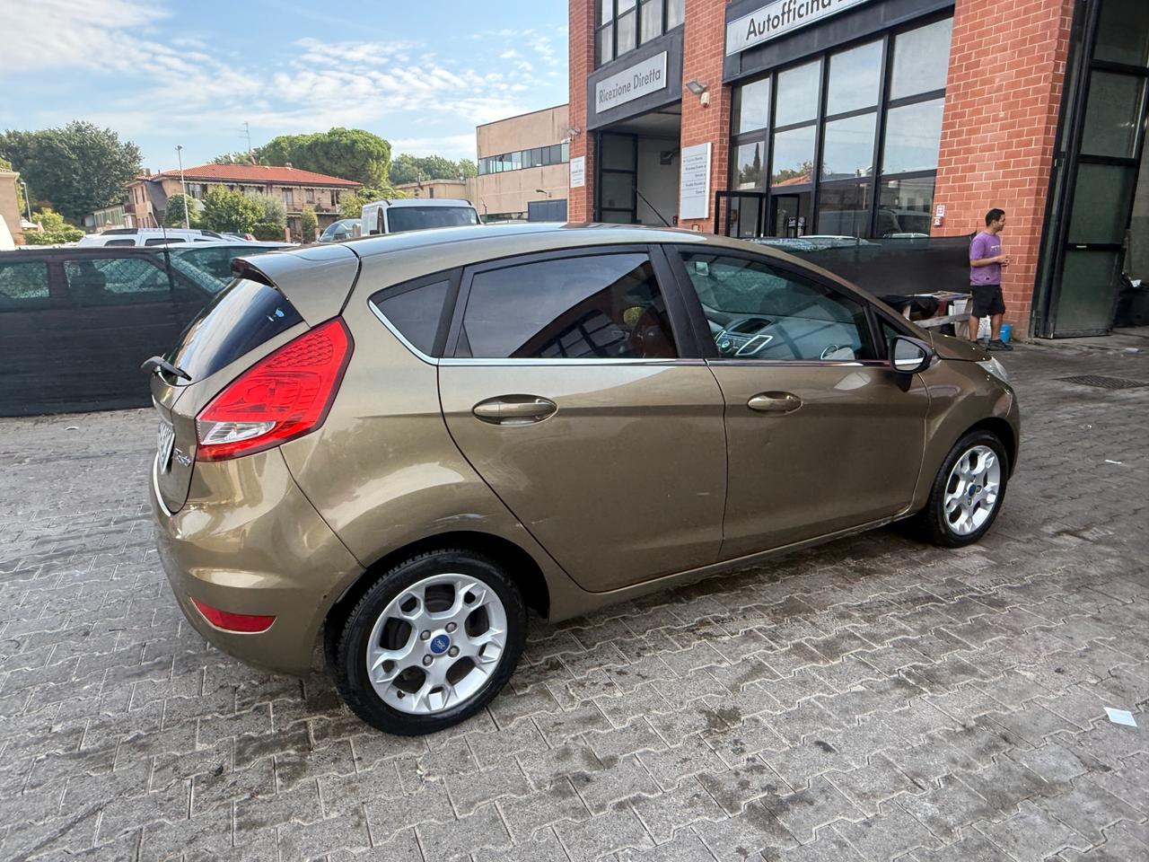 Ford Fiesta Ikon 1.4 TDCi 70CV 5 porte