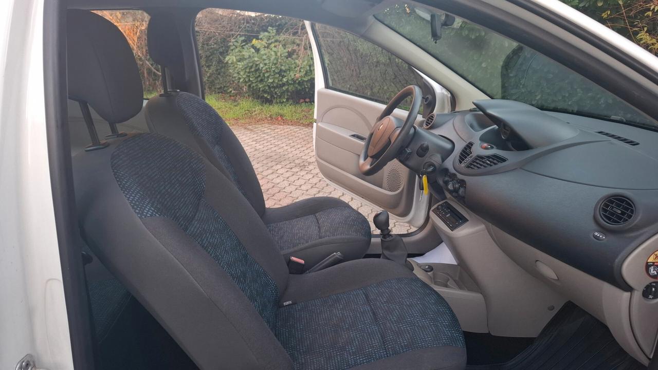 Renault Twingo 1.2 16V Dynamique