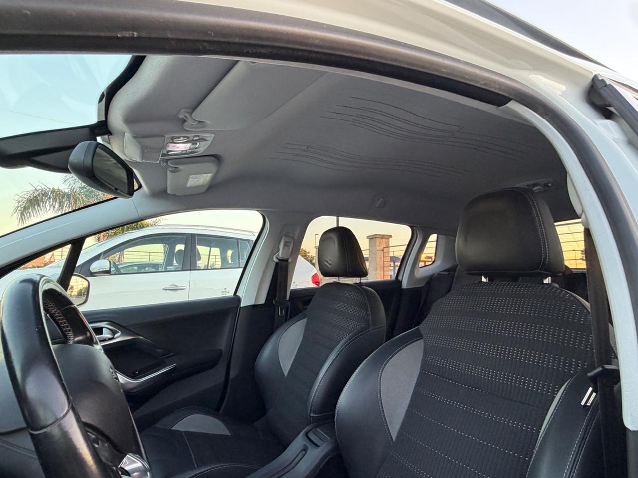 Peugeot 2008 BlueHDi 120 S&S Black Matt