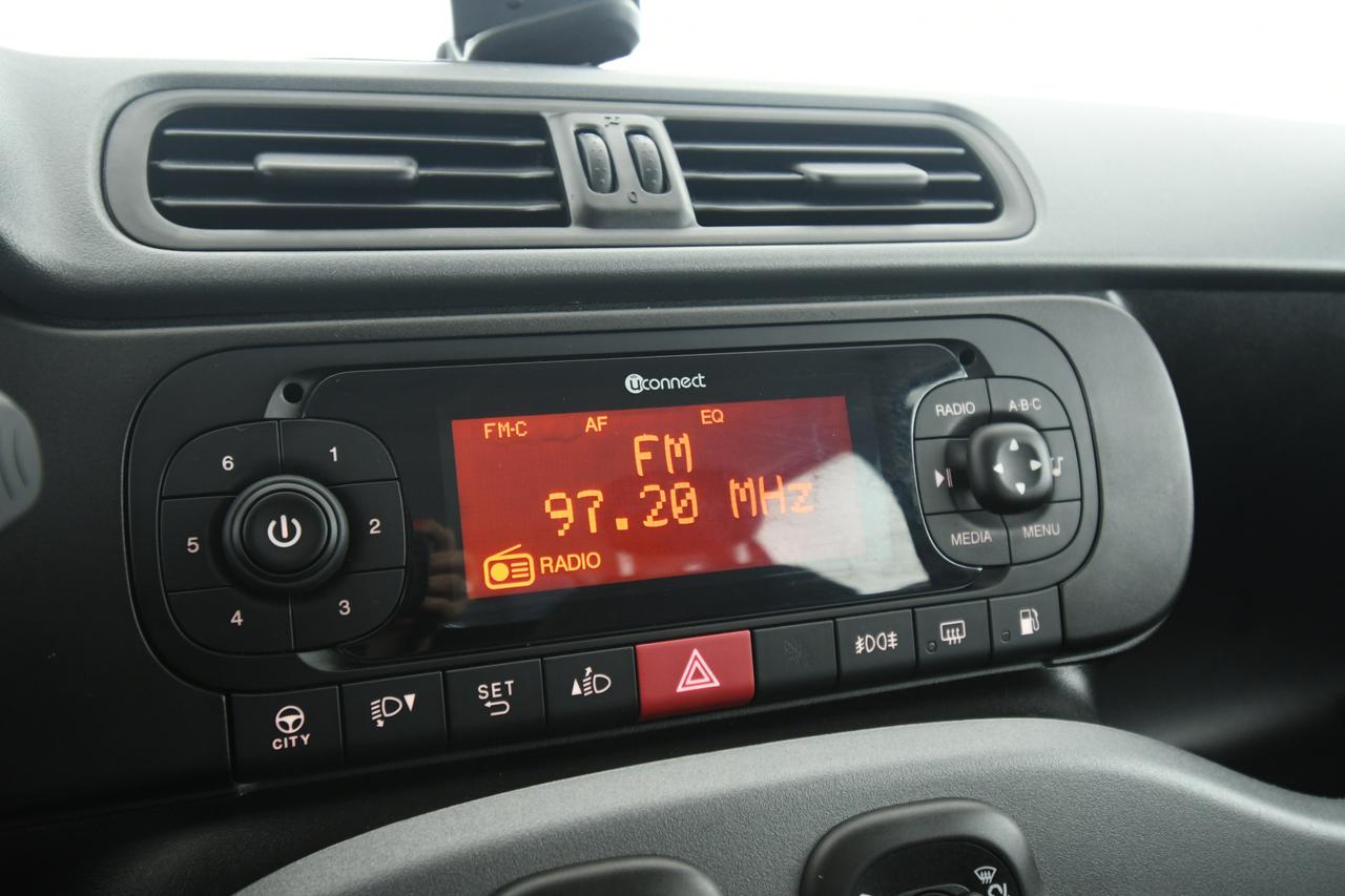 FIAT Panda 0.9 t.air t. natural power City Life 70cv 5p.ti NEOPATENTATI