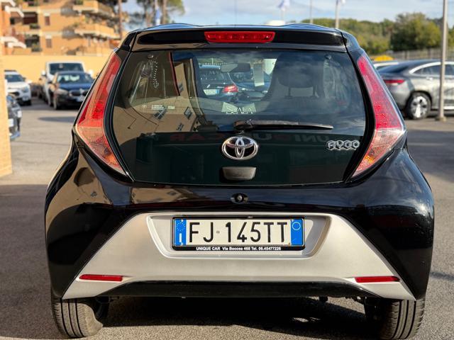 TOYOTA Aygo 1.0 VVT-i 69 CV 5 porte x-play (NESSUN VINCOLO)