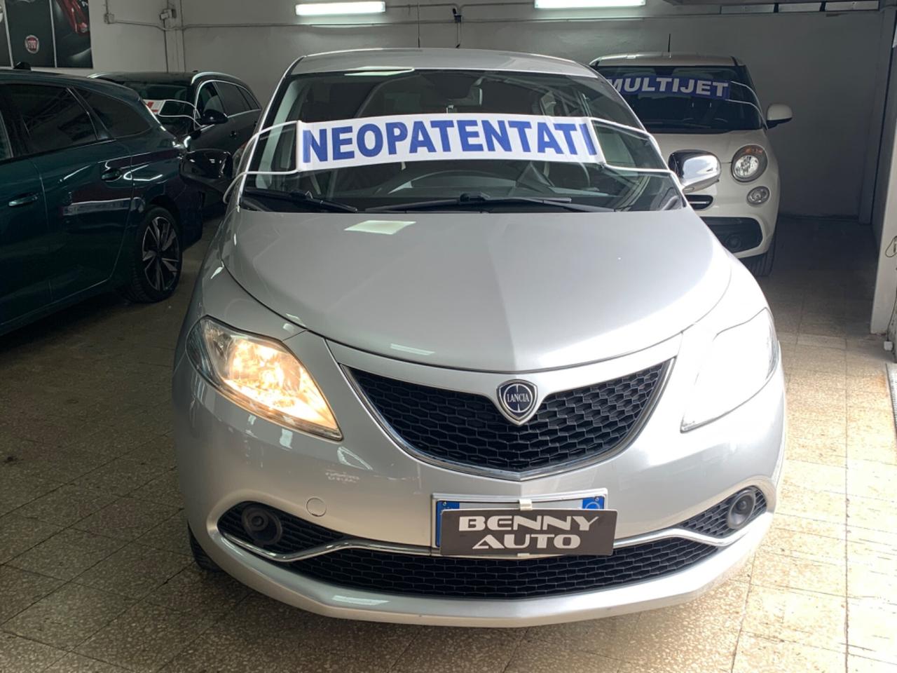 Lancia Ypsilon 1.2 69 CV 5 porte GPL Ecochic Platinum