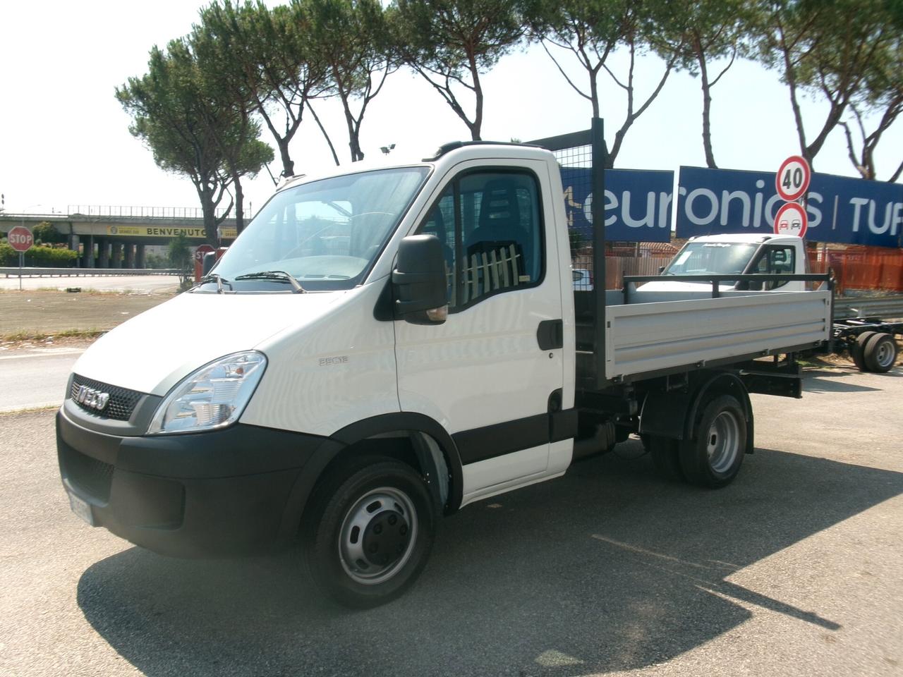 Iveco Daily 35C13 2.3 130CV RIBALTABILE TRILATERALE
