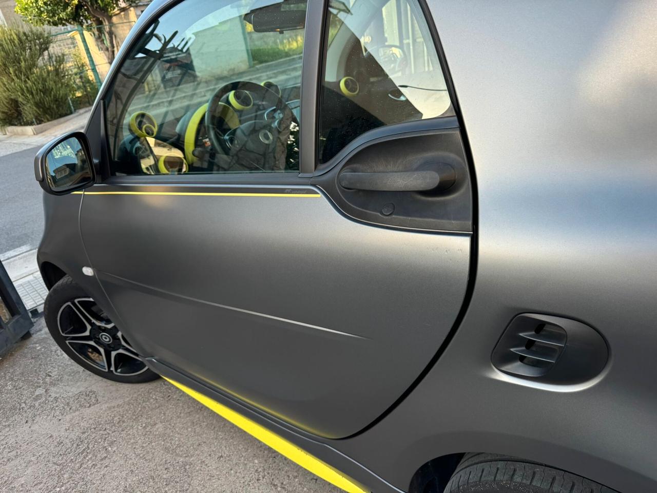 Smart ForTwo 90 0.9 Turbo twinamic Urbanrunner taylor made asphalthgold full