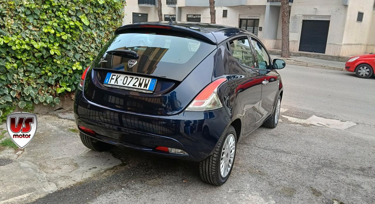 LANCIA YPSILON 1.2 B/GPL-CASA MADRE