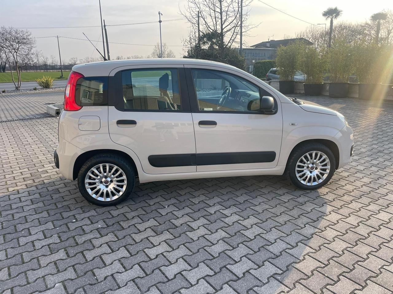 Fiat Panda 1.2 EasyPower Lounge 32.000 km