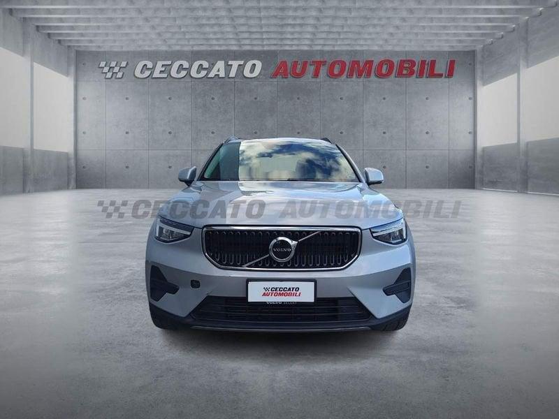 Volvo XC40 2023 1.5 t2 Essential auto